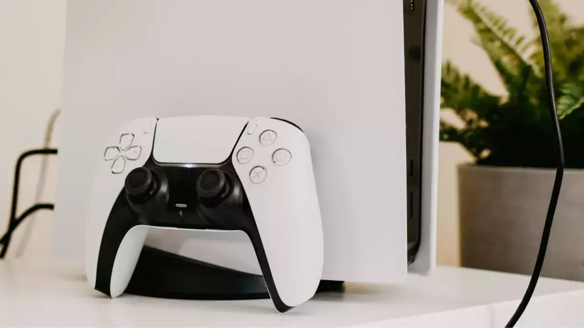 La PS5 disponible à la location chez Micromania