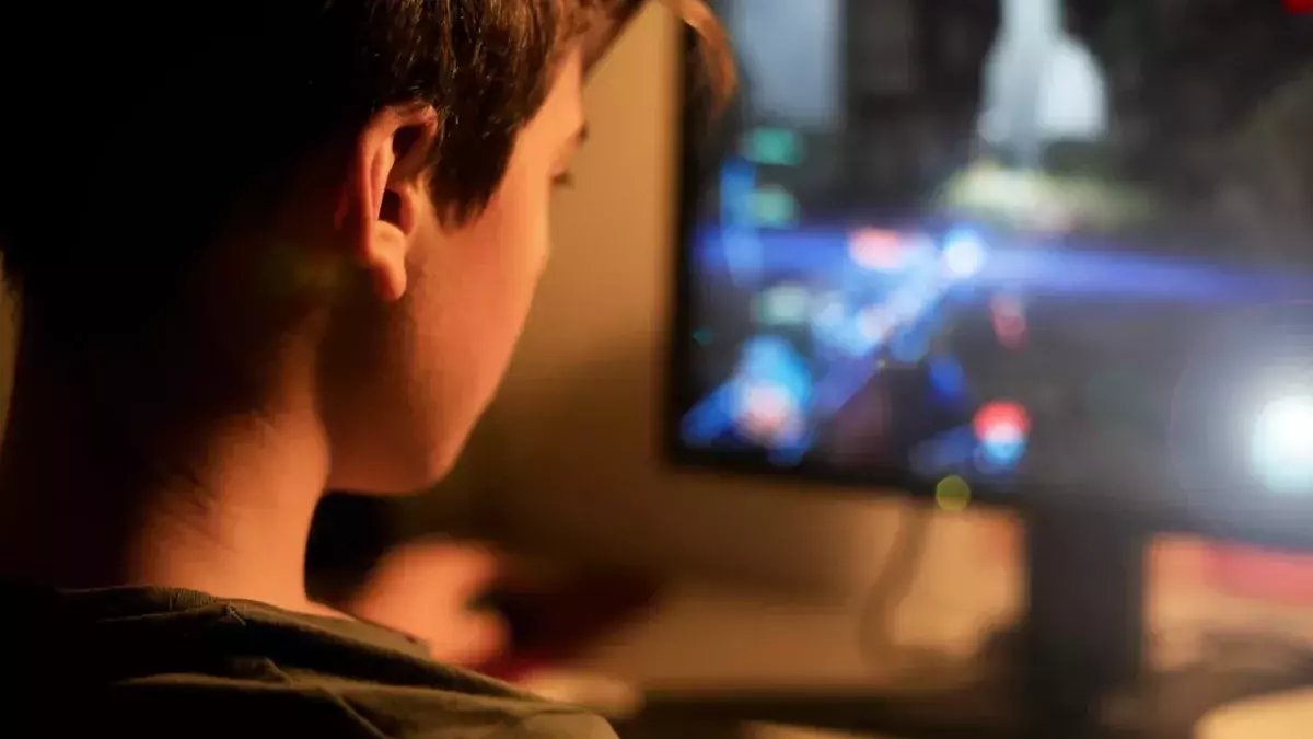 Jeunes jouent après 22h
