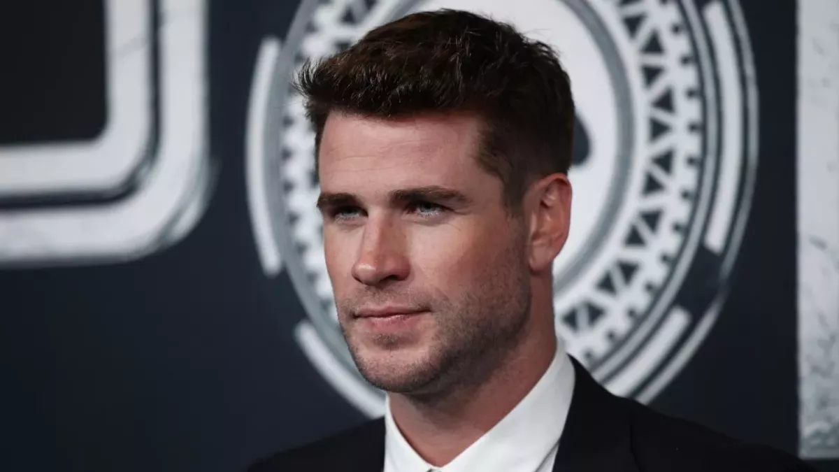 Liam Hemsworth the witcher geralt
