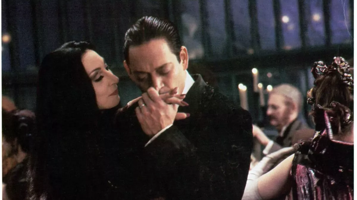Voici cinq actrices qui ont joué Morticia Addams dans la Famille Addams