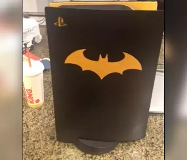 PS5 Custom : un modèle Batman !