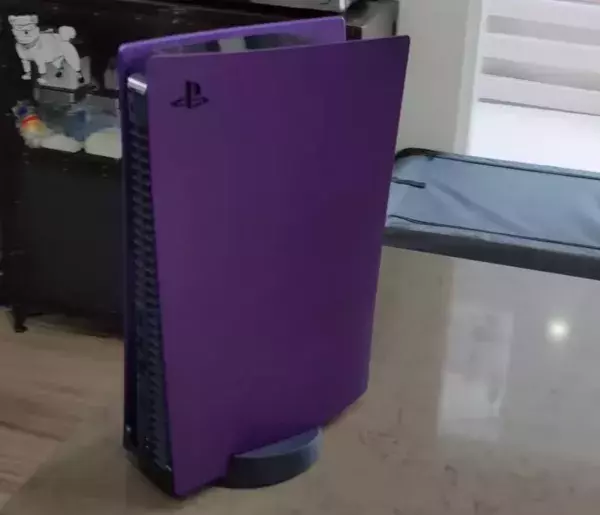 PS5 Custom : un modèle violet matte