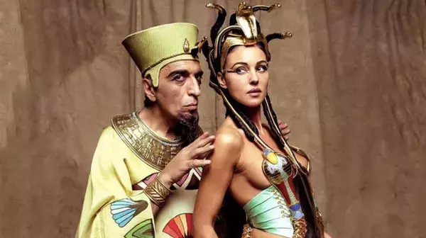 1. Astérix et Obélix : Mission Cléopâtre (2002)