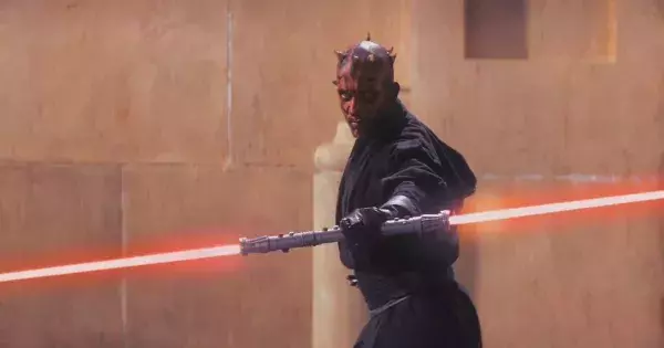 2. Le sabre de Dark Maul                                           