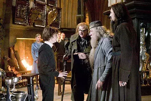 9. Que se serait-il passé exactement s'ils n'avaient pas laissé Harry participer au tournoi des Trois Sorciers ? 