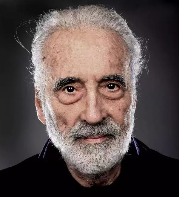 Christopher Lee qui incarne Saroumane