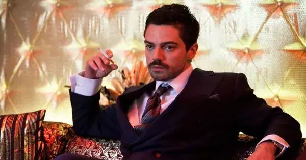 Dominic Cooper, 'Howard Stark' dans Agent Carter