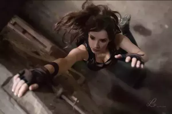 Enji Night sur Instagram                 
