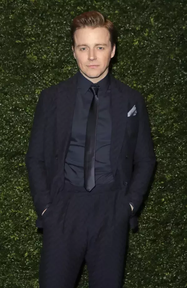 Jack Lowden