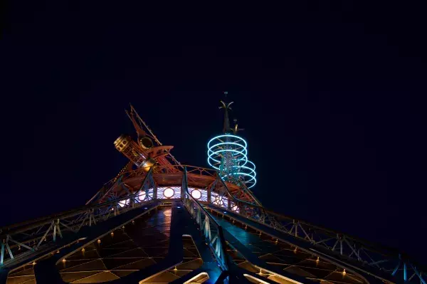 Le Space Mountain le plus rapide du monde