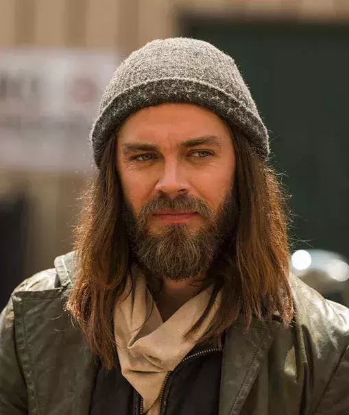 Jesus est toujours en vie à la fin des comics, mais meurt relativement vite dans la série.