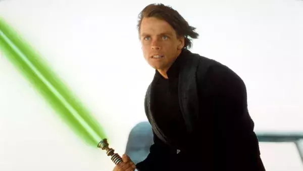 N°6 : Le sabre de Luke Skywalker (Le Retour du Jedi)