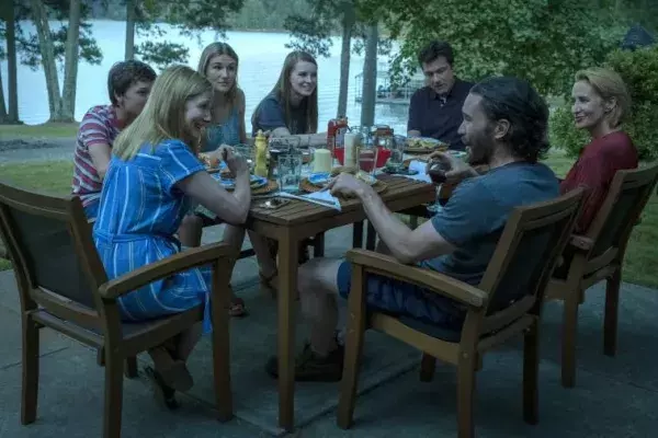 N°8 : Ozark (série télévisée dramatique américaine créée par Bill Dubuque disponible sur Netflix)                                                                                                                                             