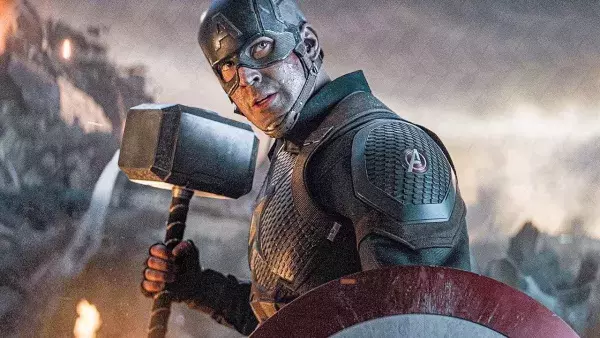 Numéro 8 : Captain America (interprété par Chris Evans)    