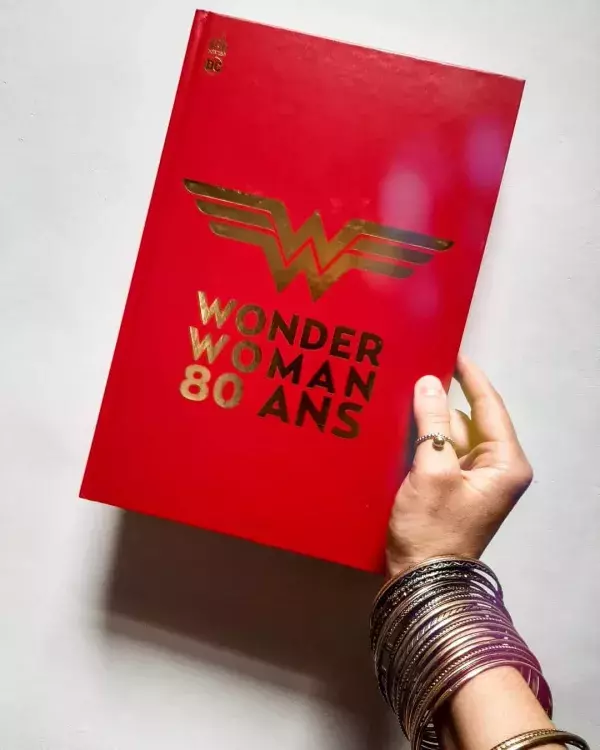 Wonder Woman 80 ans (éditions Broché)                                                                         